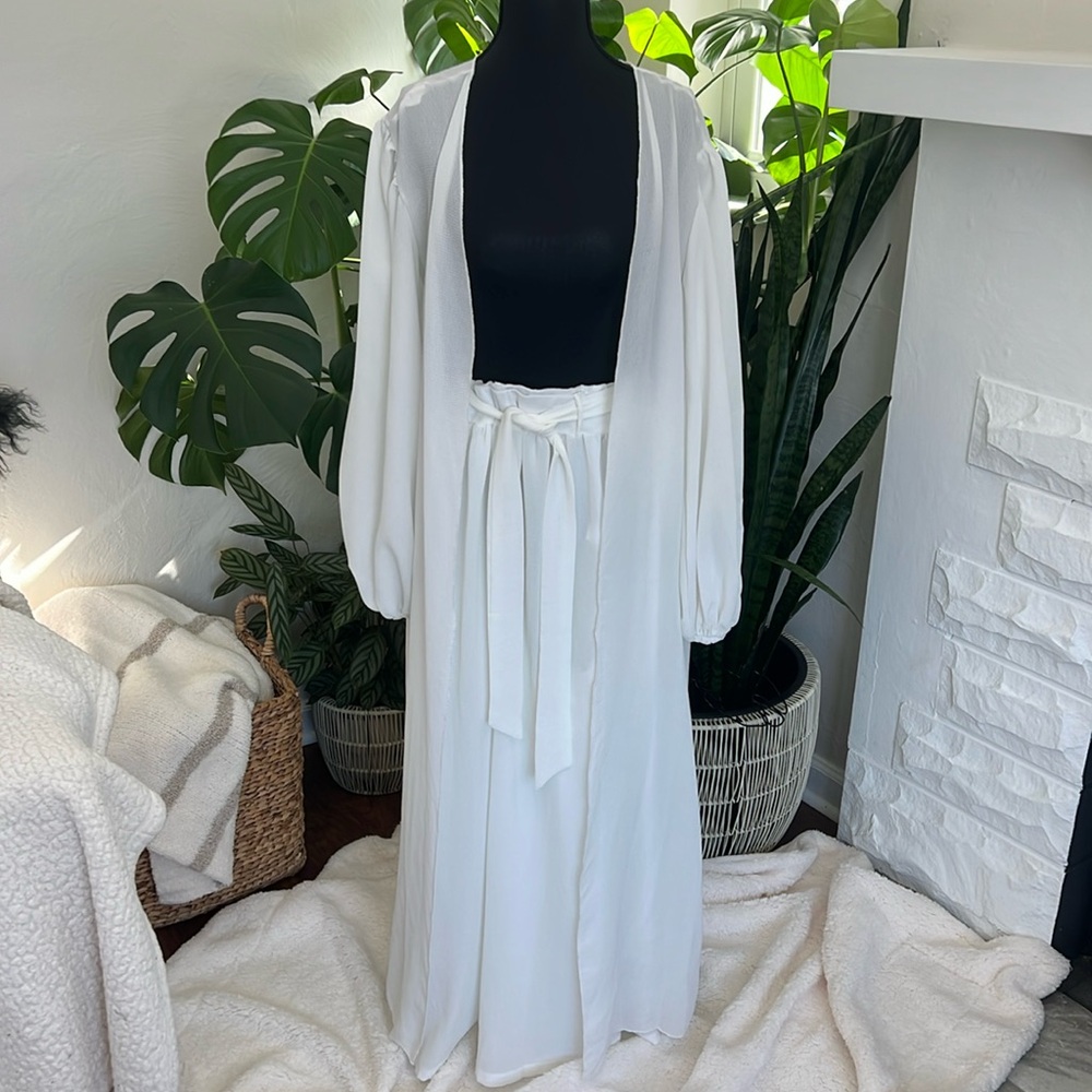 Light weight polyester/cotton summer pant set 
White size small